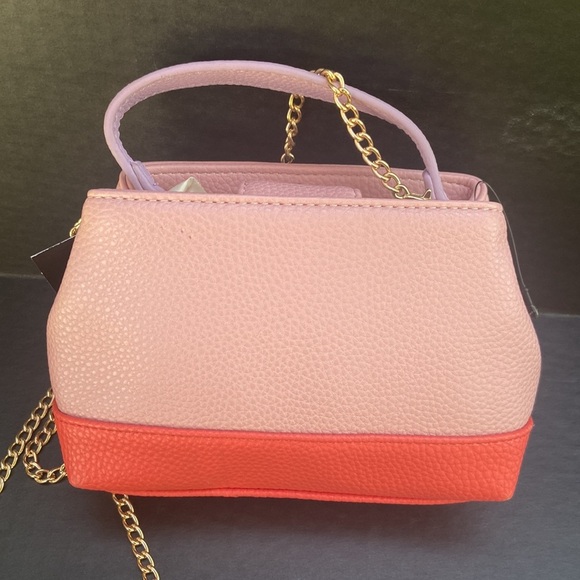 New GUESS Crossbody Bag - Picture 5 of 6